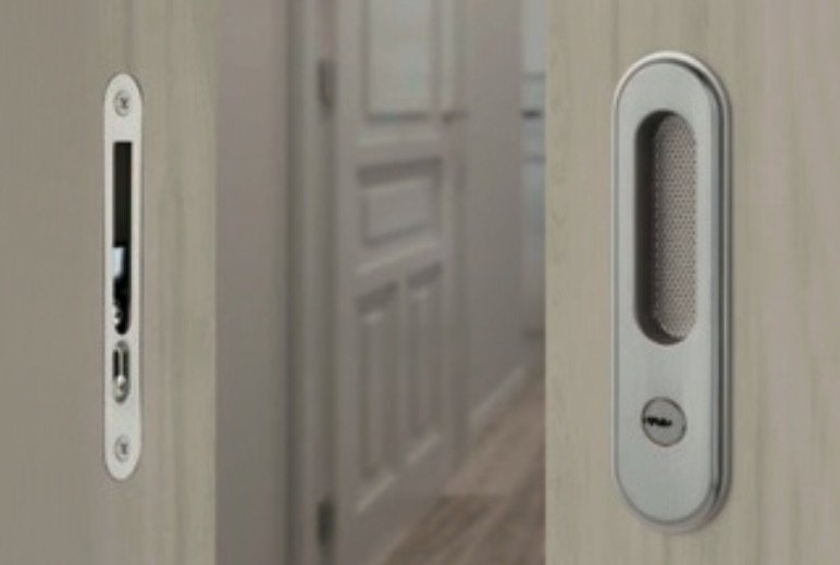 Inset Lock Handle Image